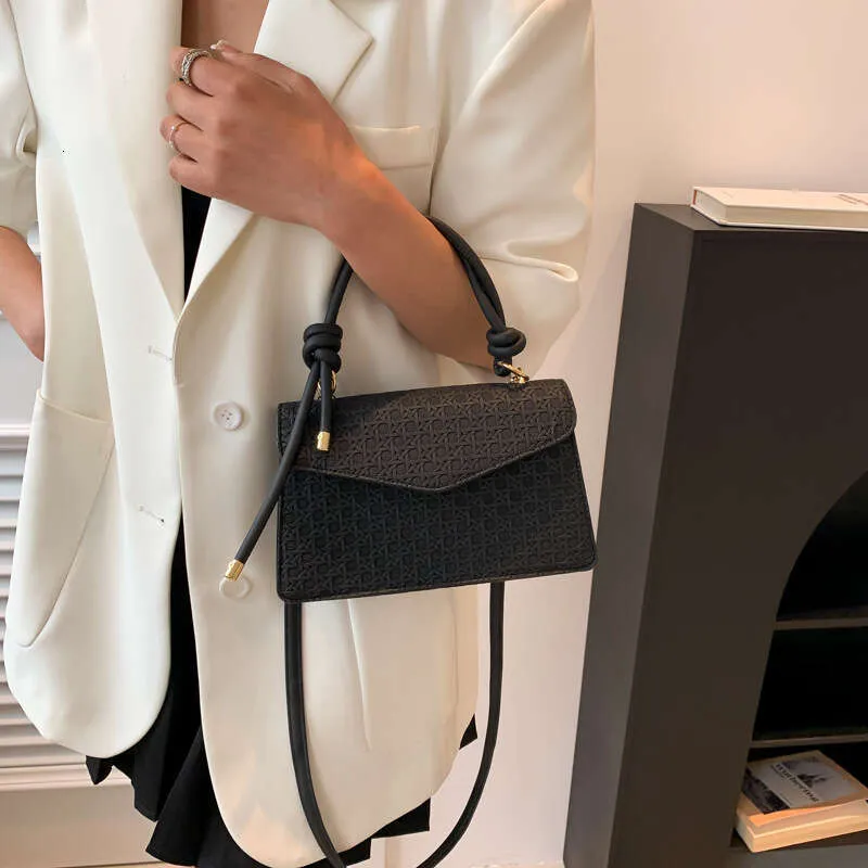 Elegant Crossbody Shoulder Bag For Women Solid Colour Handbag_voghion.com