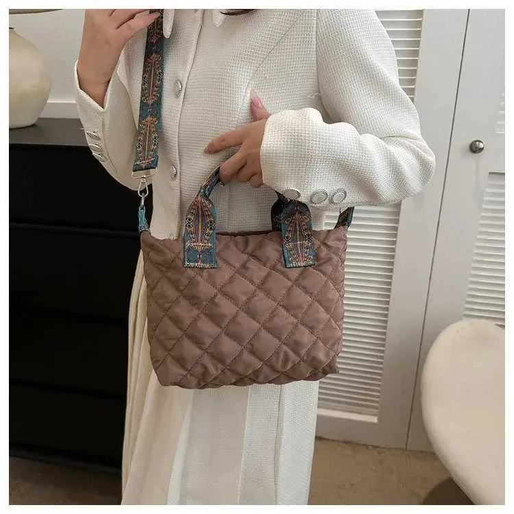 Handtasche fir Fraen mat breedem Gürtel Hierscht/Wanter Rhombus Space Kotteng Schëllertasche mat grousser Kapazitéit - All-Match Shopping241106_voghion.com