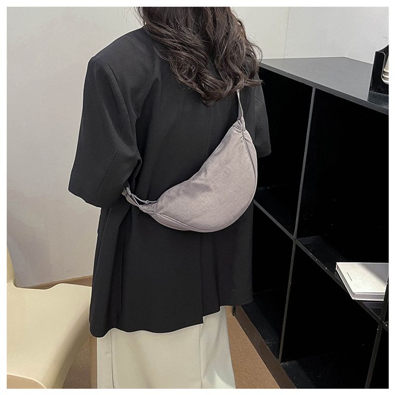 Borsa casual in nylongewebe Mode 2024 Neue Schulter Crossbody Knödel Tasche_voghion.com