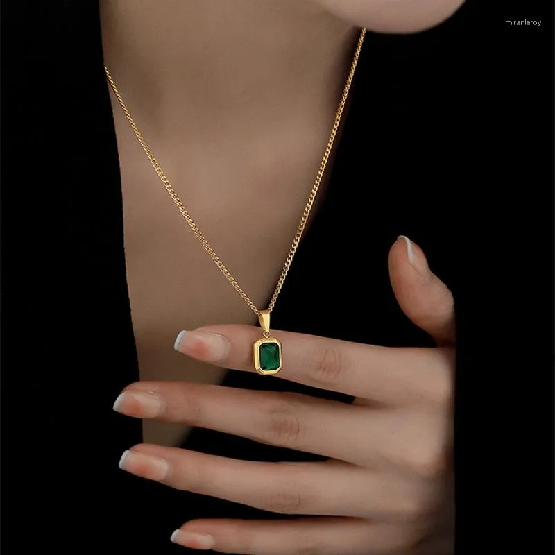 Collares colgantes de moda con circonita verde cuadrada para mujeres y niñas, joyería de compromiso de boda de acero inoxidable_voghion.com