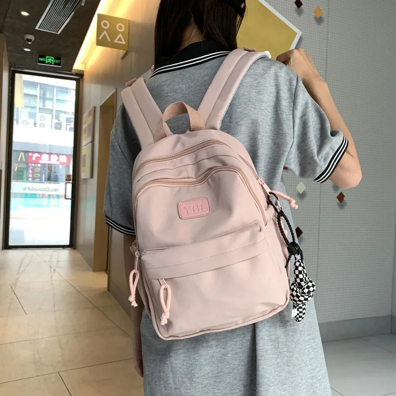 Large capacity casual waterproof nylon backpack fashionable elementary and middle school student bag 240820_voghion.com