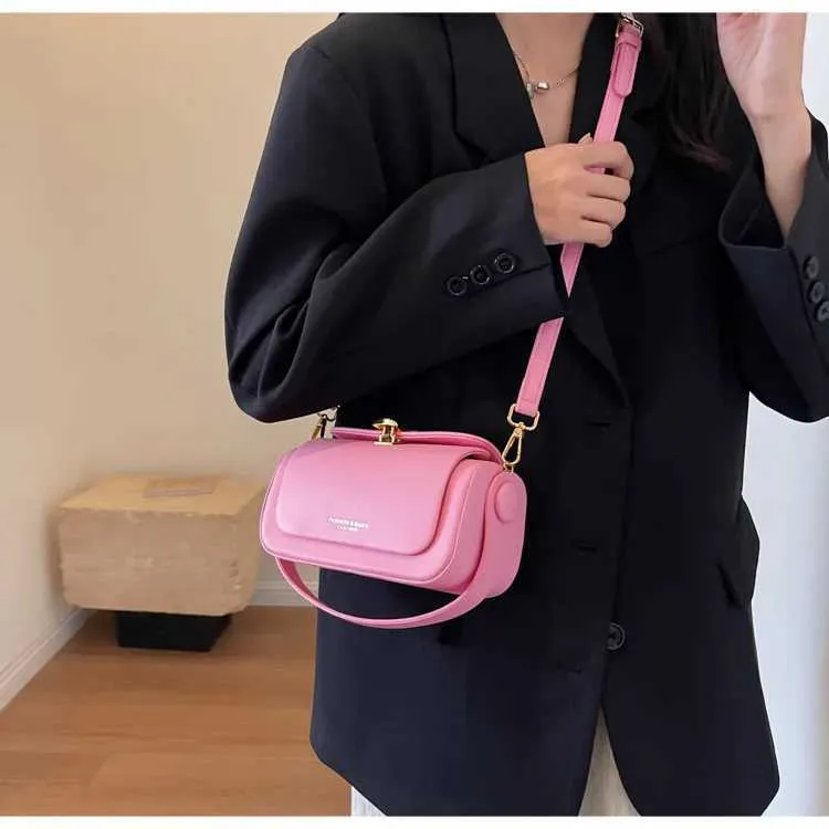 Fashionable and High-end Small Square for Women New Spring/summer Single Shoulder Bag Textured Crossbody Ba241217_voghion.com