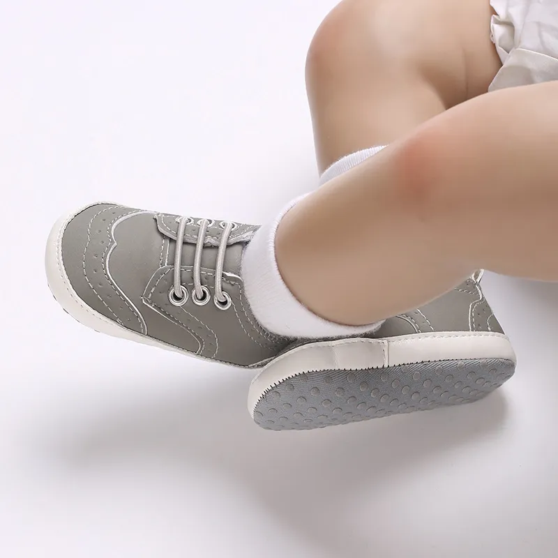Babydop för pojke nyfödd vit kausal mjuk sula halkfri flicka Cutefeet lätta småbarn spädbarn första gångskor_voghion.com