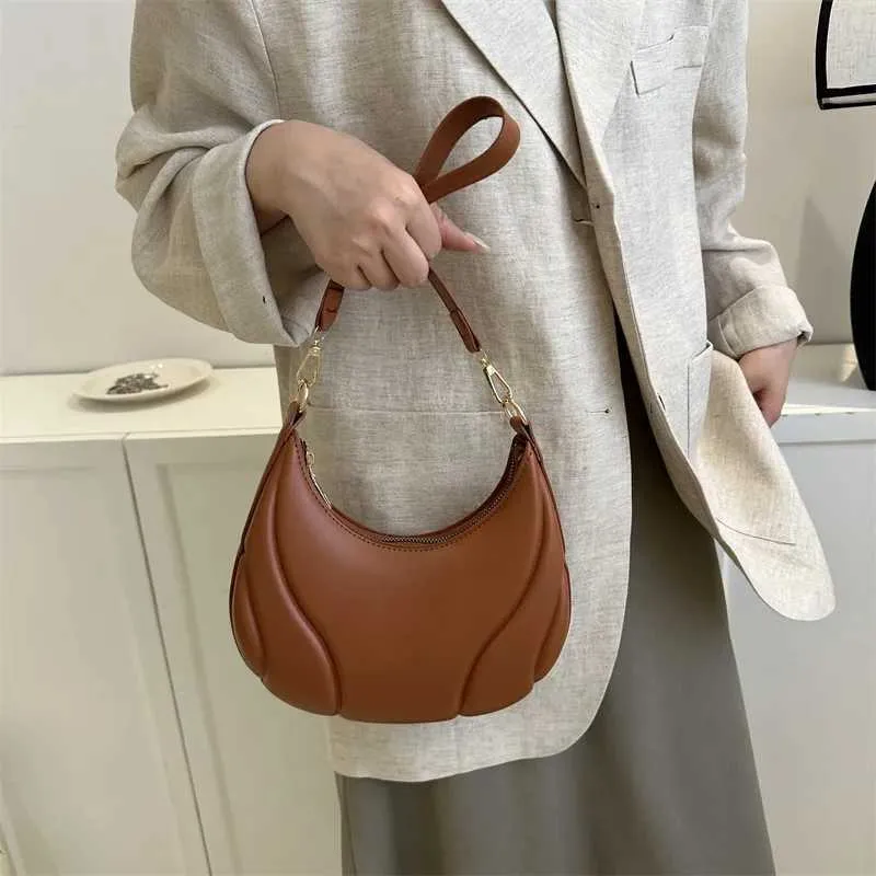 Retro leren schoudertas en crossbody tas voor dames effen_voghion.com