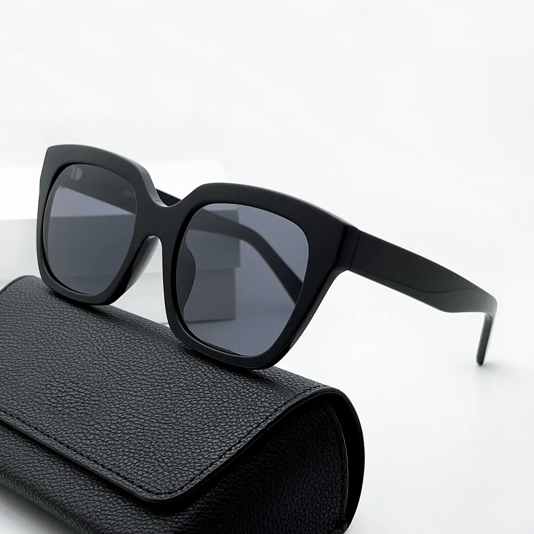 Lunettes de soleil tendance 40198 pour femmes, style carré simple et élégant, couleur unie._voghion.com