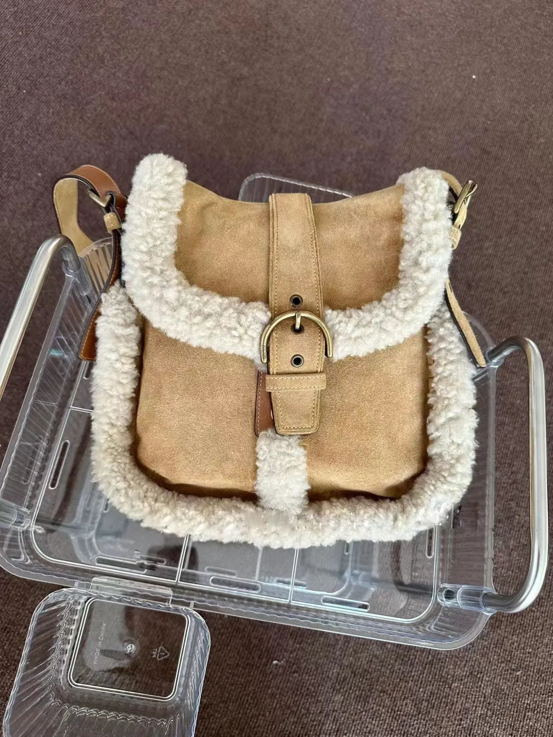 Miyagawa Automne Hiver Fourrure D'agneau Femmes Coréennes Style Rétro Petit Sac À Bandoulière En Daim En Peluche 241105_voghion.com