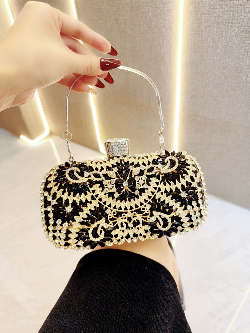 New European and American niche small hand bag crossbody evening bag rhinestone hand shoulder women's bag dinner bag_voghion.com