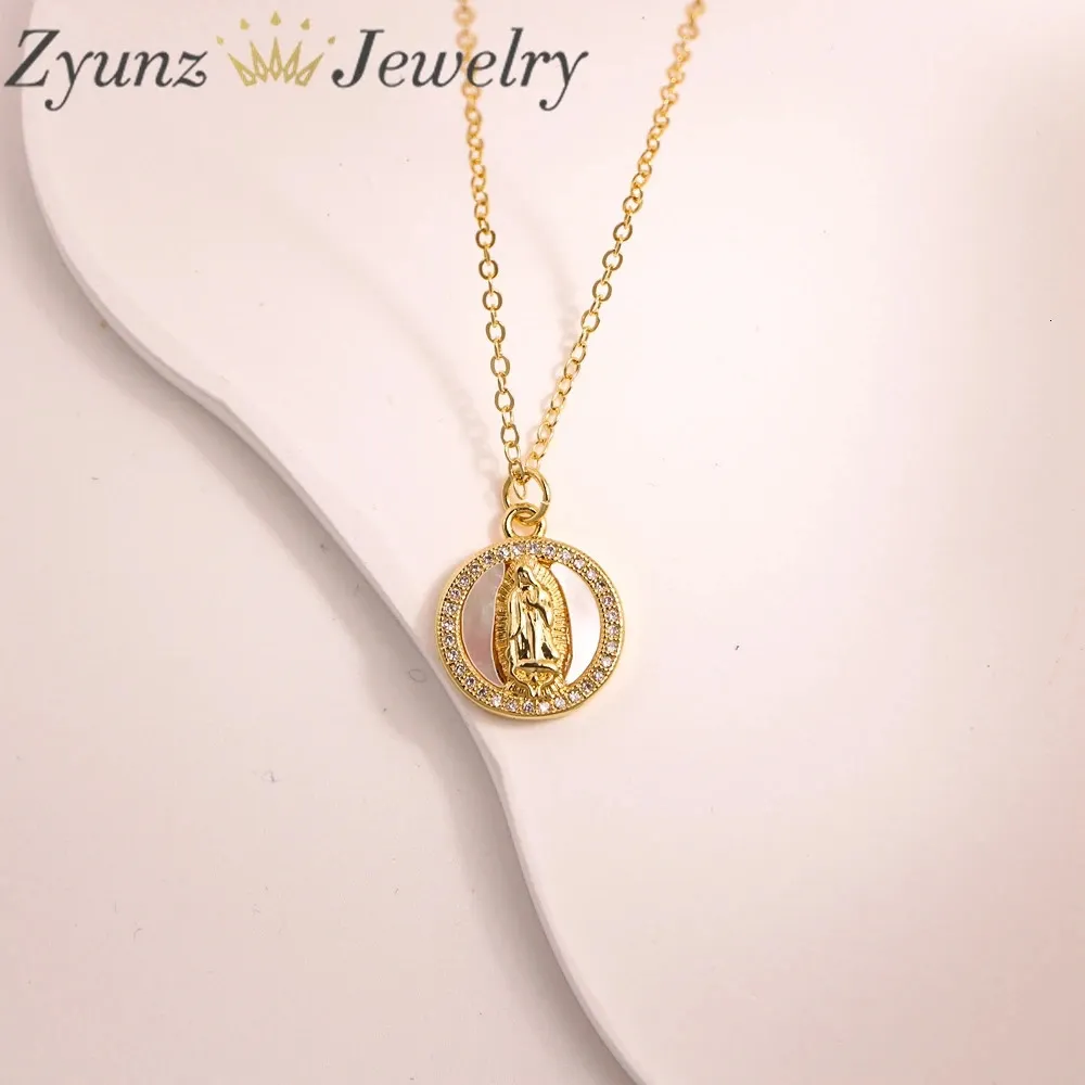 10 pezzi ciondolo con ciondolo in zirconia cubica intarsiata in oro con ciondolo a forma di conchiglia di Gesù, Vergine Maria, collana con gioielli religiosi 240710_voghion.com