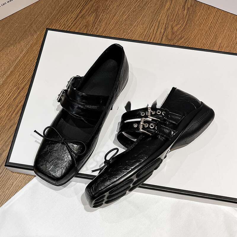 Balerini Mary Jane, cu fundă plată și aspect superficial, pentru picior mic, la începutul primăverii 2024_voghion.com