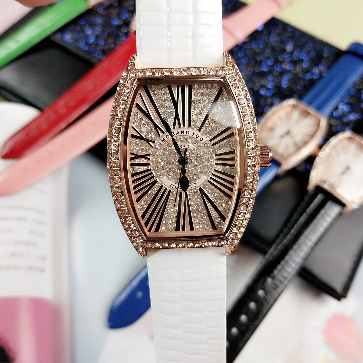 Micro Network Red Wine Bucket Klassische römische Roségold-Paaruhr für Herren und Damen_voghion.com