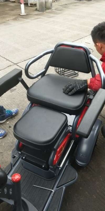 VB7 Motorrad Rücksitz Modifiziertes Zubehör Elektrofahrzeug Universelle Sicherheit Kinderarmlehne Verdickt Faltbar_voghion.com