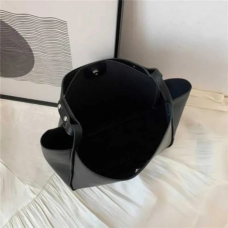 Elegant Bucket Bag For Women Solid Colour Shoulder Handbag Large_voghion.com