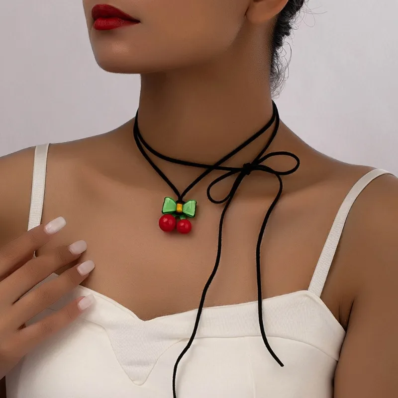 Knotted Cherry Heart Necklace For Women Adjustable Clavicle Chain_voghion.com
