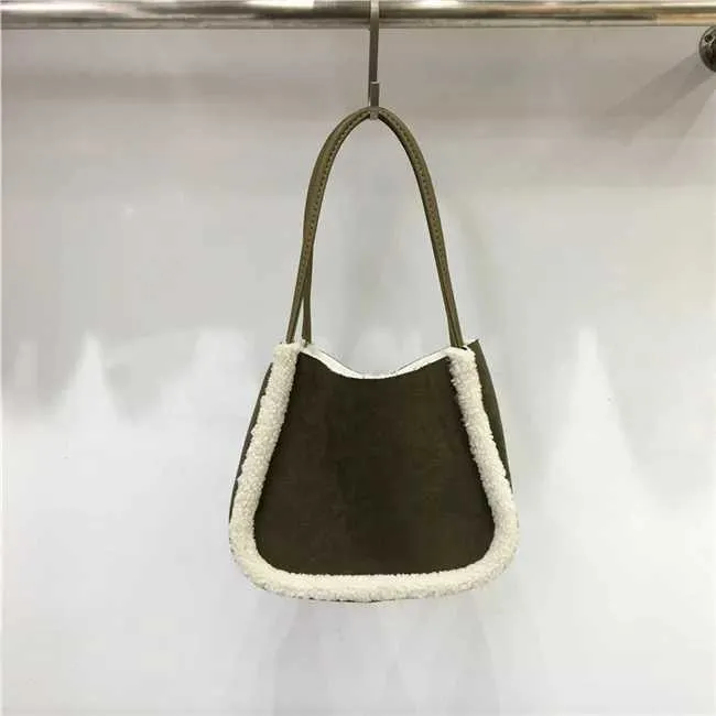 Large Capacity Lambs Wool Contrast Color Square Single Shoulder Bags 2024 Autumn Winter New Women Suede Handle_voghion.com