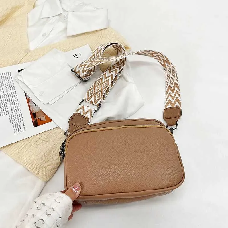 Stylish Women's Crossbody Shoulder Bag With Wide Strap And Pockets_voghion.com