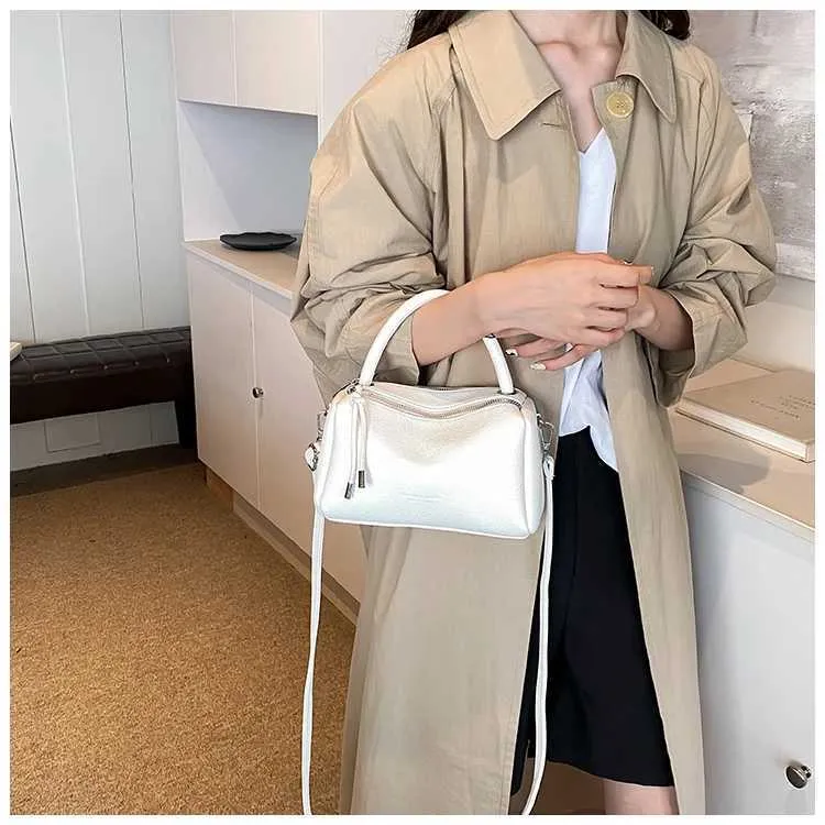 Textured Women Handbag Large Capacity Versatile Soft Shoulder Bag_voghion.com