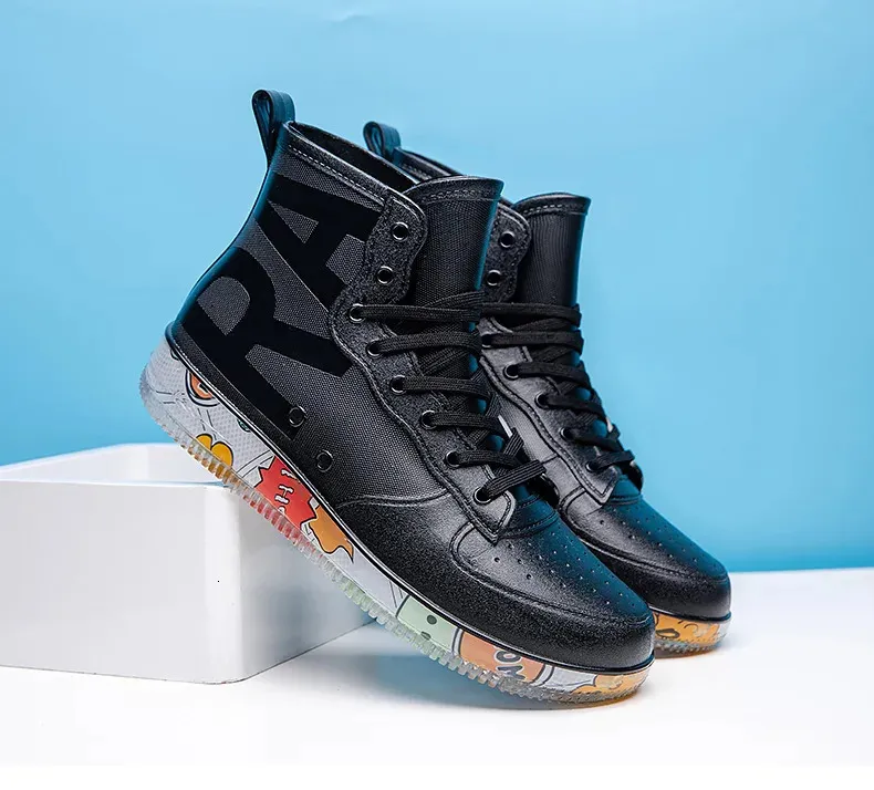 Bottes de pluie tendance pour hommes, couleur chair, anti-salissures, chaussures de travail, de pêche, en caoutchouc, imperméables et durables, baskets pour hommes 240621_voghion.com