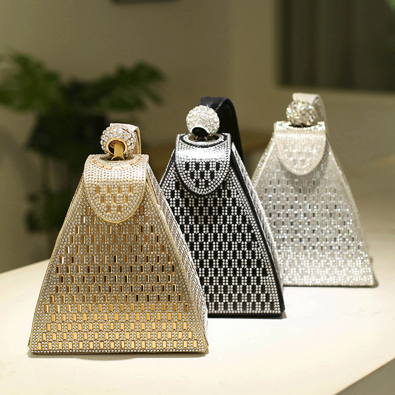 2024 Water Network Red Diamond Embedding Dinner Handbag Bling Personalized Triangle Small Bag_voghion.com