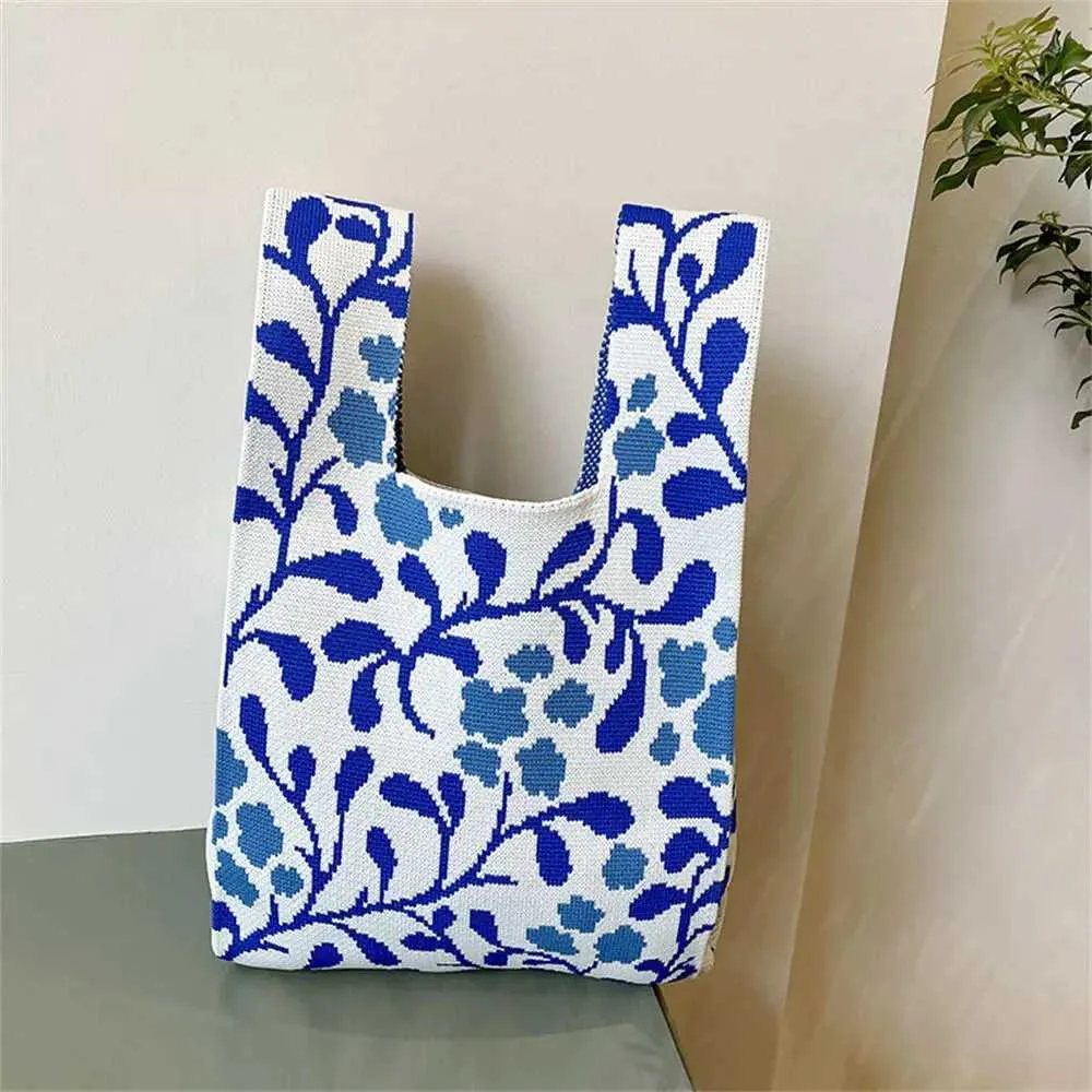 Fi striped knot wrist hand knitted V-handbag portable mini reusable shopping bag Y241106_voghion.com
