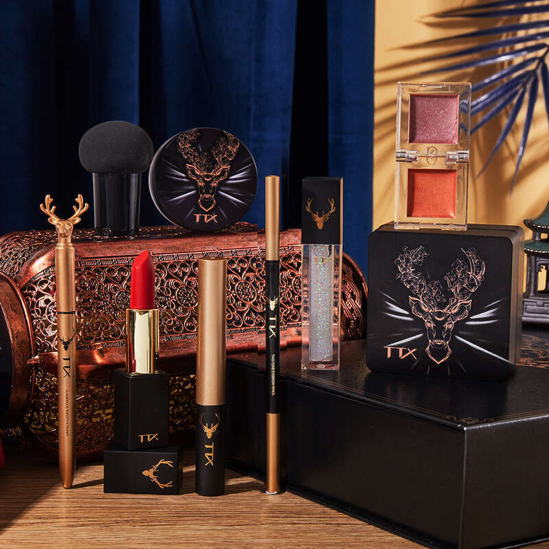 Hydratační rtěnka ve spreji Nine-Piece Silk_voghion.com
