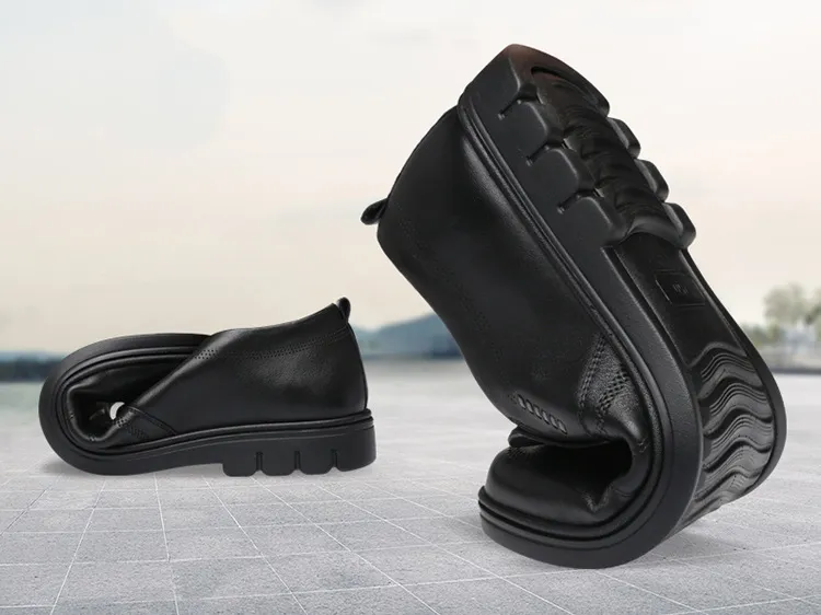 Man Sport Shoe Loafers Men Non-slip Leher Slip-on Black Driving Sneakers Male Dress Shoes Light Brehable Footwear_vogvips.com