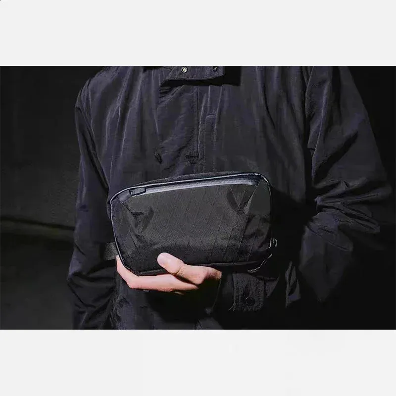 Trousse de toilette AER Dopp 2 X-Pac Nylon Mate Performance résistante à l'eau avec deux compartiments et pochette de rangement efficace_voghion.com