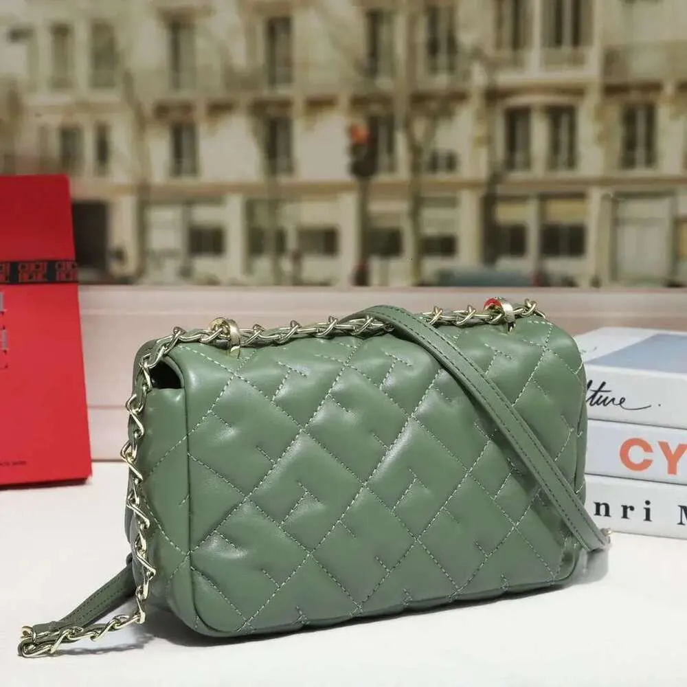CH Crossbody Brand Ladies Shoulder Niche Design Fashion Daily Commuter Bag Temperament Elegant_voghion.com
