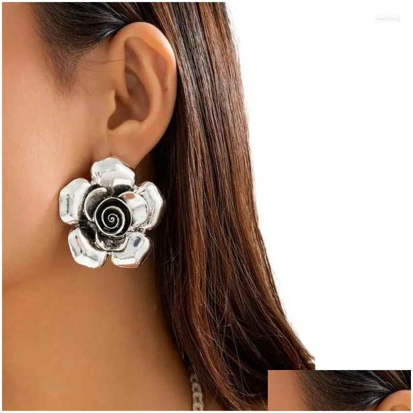 Collana con fiori vintage e orecchini set gioielli retro_voghion.com