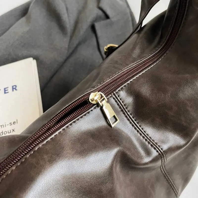 Modieuze dames schoudertas en crossbody tas voor herfst winter_voghion.com