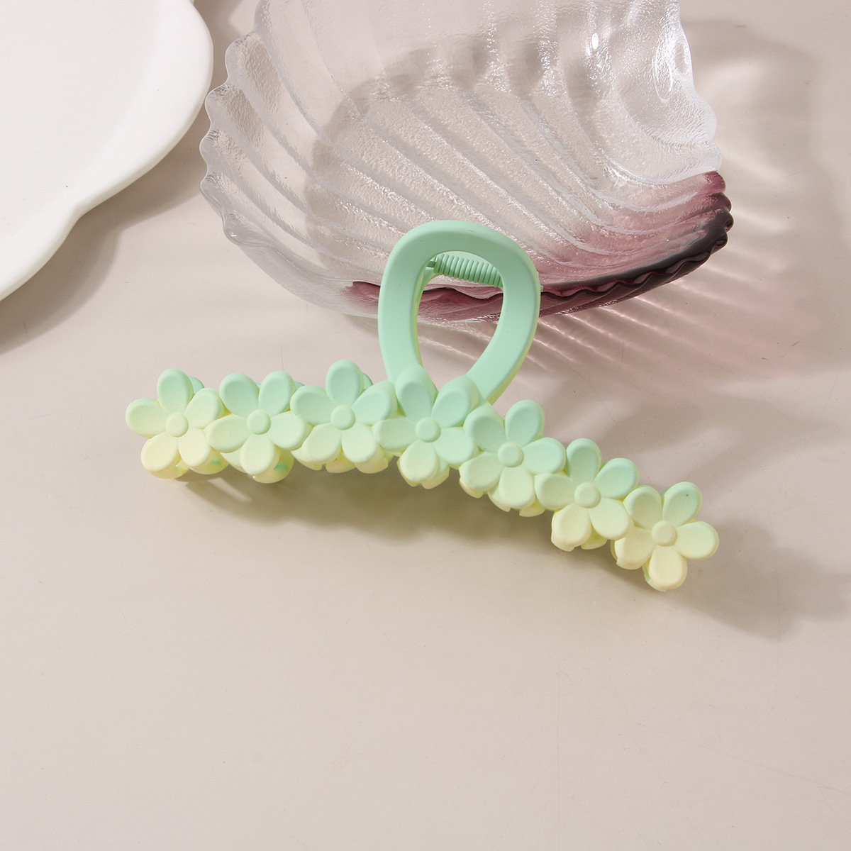 Women's Hair Accessories Frosted Flower Clip Version Of The Gradient Color Sweet Hair Claws Female Back Of The Head Hair Shark Clip Headdress_voghion.com