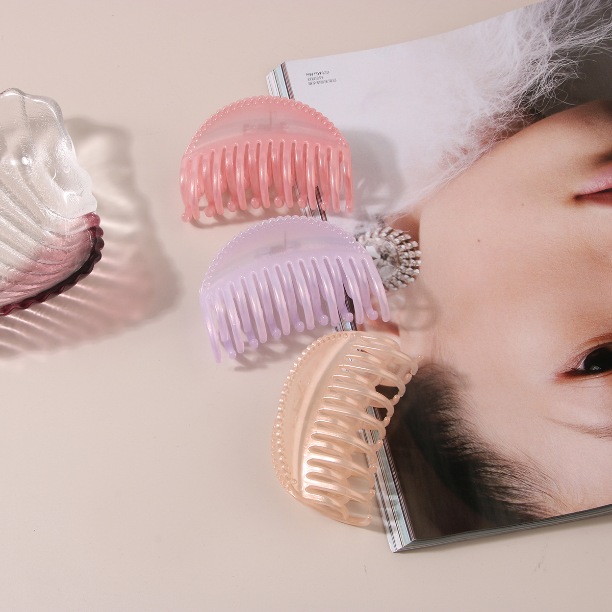 Medium size grab-clip hair clip hair clip for women_voghion.com