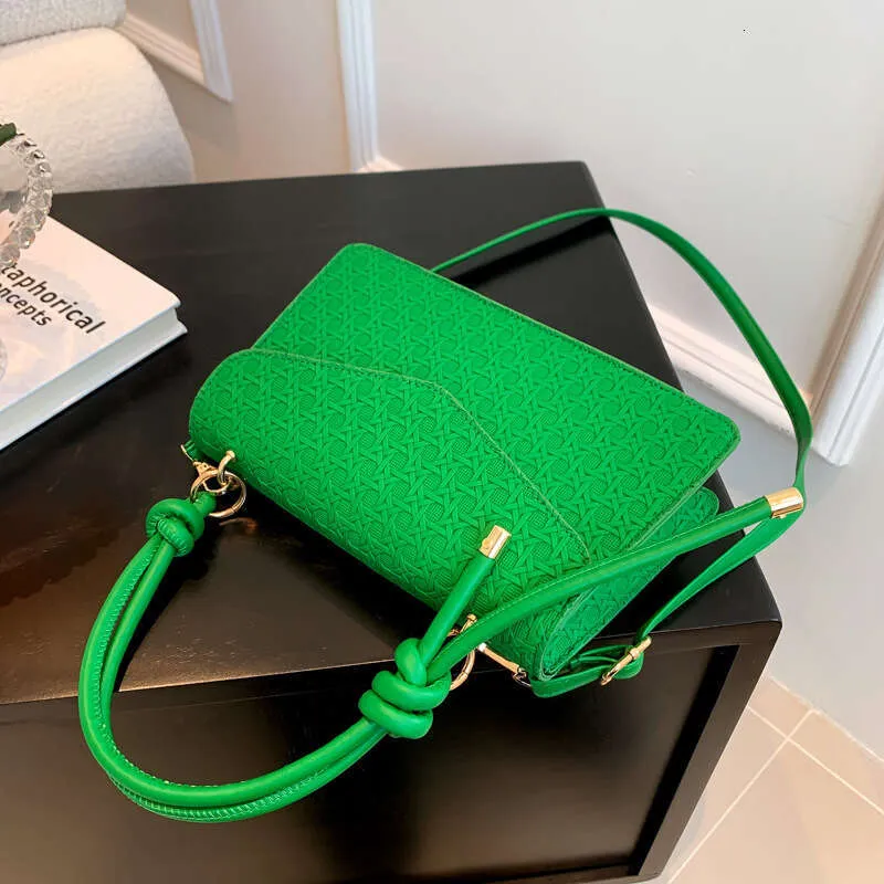 Elegant Crossbody Shoulder Bag For Women Solid Colour Handbag_voghion.com