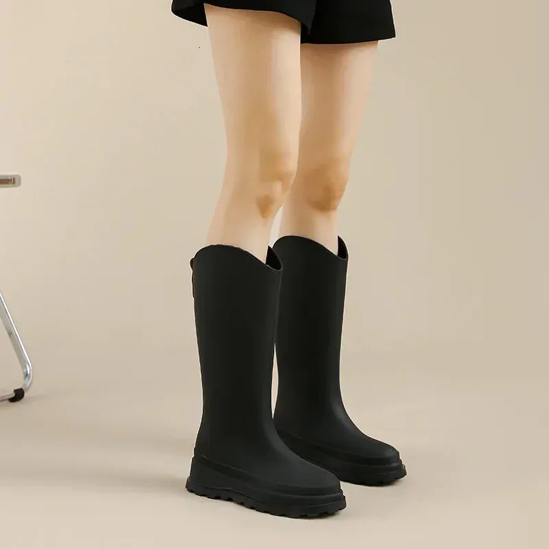 Hoher Regen Damen einfarbig wasserdicht rutschfeste Arbeitsschuhe lange Wasserschuhe Gummistiefel für den direkten Transport 241031_voghion.com