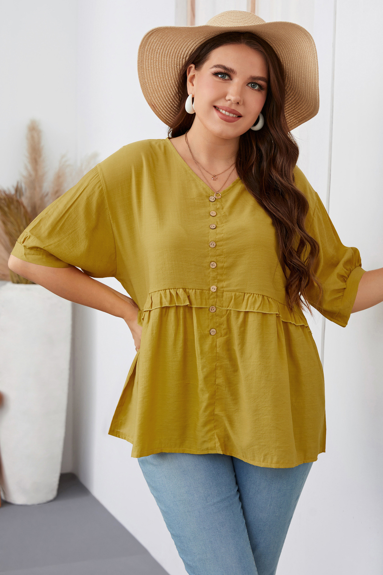 large size women's summer short-sleeved V-neck large size shirt_voghion.com