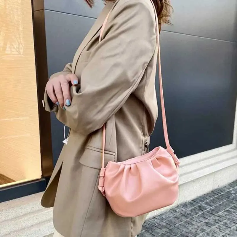 Small bag 2024 Spring and Summer Slope Trend 100 Temperature Garbage Cloud Bag Mini Coin Fold Cross Body Y241026_voghion.com