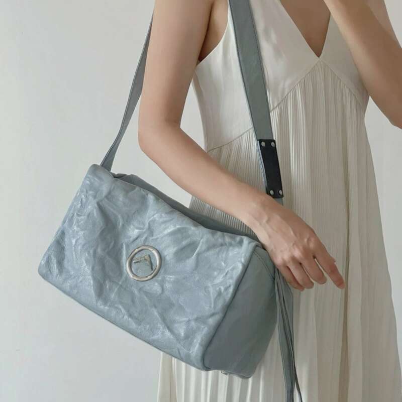 Borsa morbida neutra nera con cuscino, grande capacità, per pendolari, inclinata_voghion.com