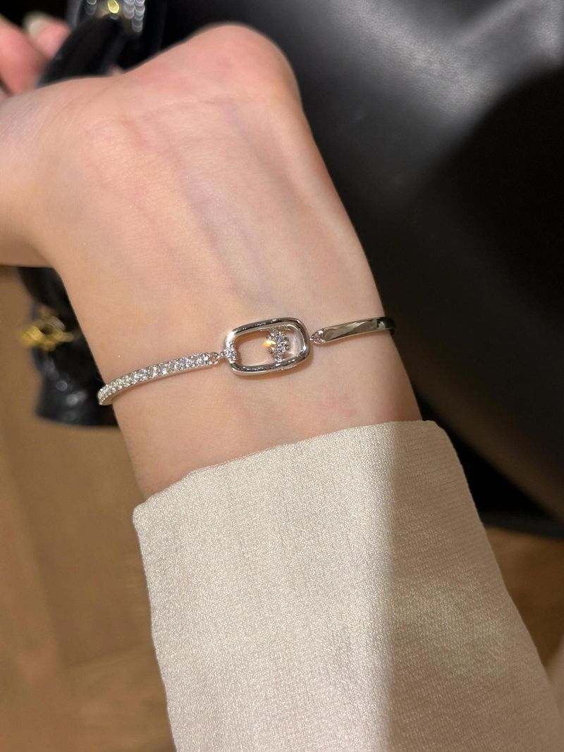 Pulsera asimétrica de corazón con perla para mujer_voghion.com