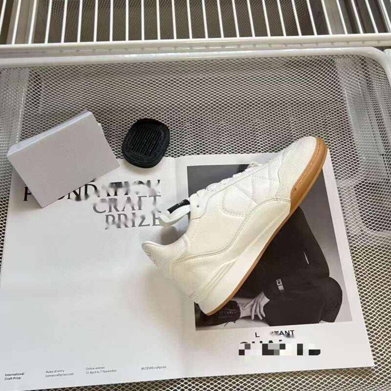 Scarpe da corsa con lacci e suola spessa in vera pelle Xiaoxiangfeng Diamond Grid Casual Sports con lacci e allenamento morale, versione alta_voghion.com