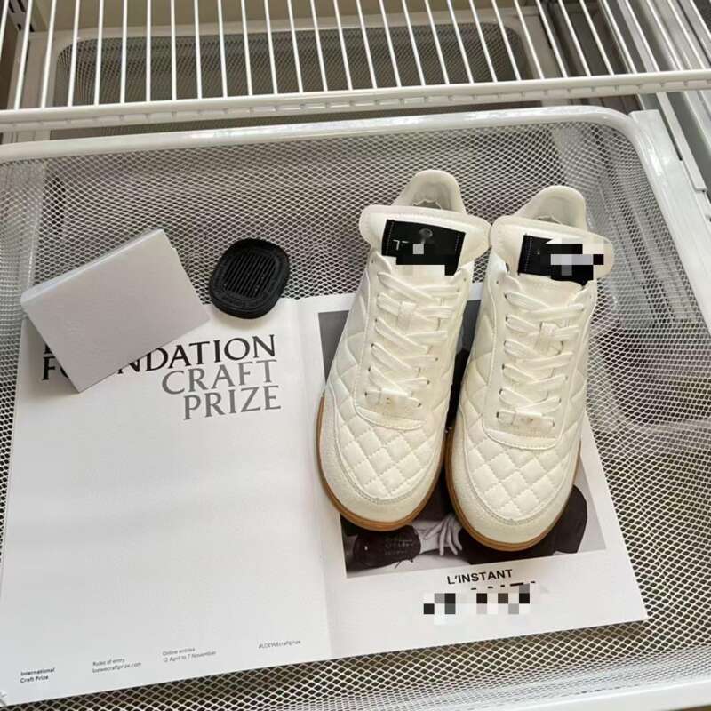 Scarpe da corsa con lacci e suola spessa in vera pelle Xiaoxiangfeng Diamond Grid Casual Sports con lacci e allenamento morale, versione alta_voghion.com