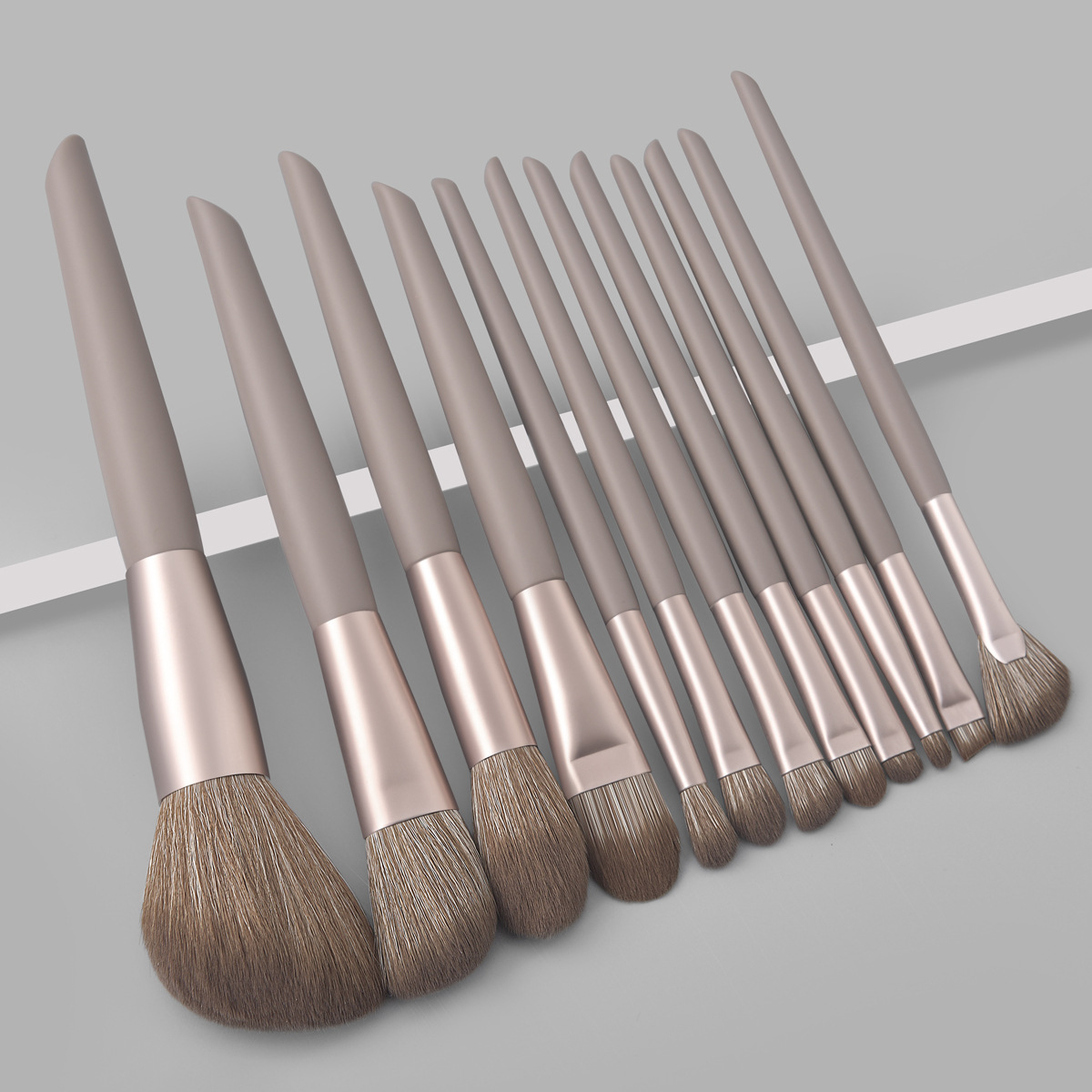 12 pcs new high-quality cross-border new products hot-selling professional makeup brush set