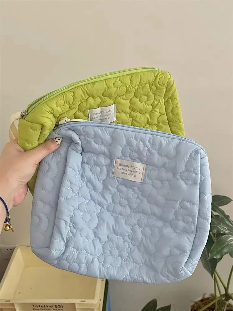 Niedliche Wer Bags Damen Make-up-Tasche mit großem Fassungsvermögen, wasserdicht, Toilettenartikel, Kosmetik-Organizer, Reise-Make-up-Waschtasche 240729_voghion.com