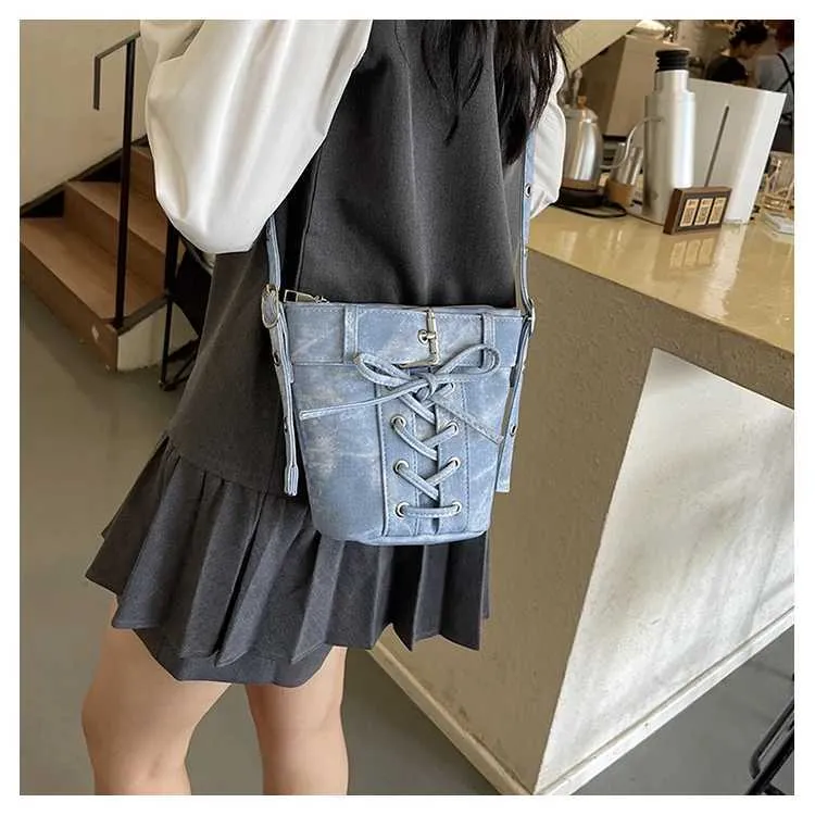 Designer Pu Eimer Taschen für Frauen Solide Weiche Große Kapazität Pendler Umhängetasche Weibliche Vielseitige Schleifen Messenger_voghion.com
