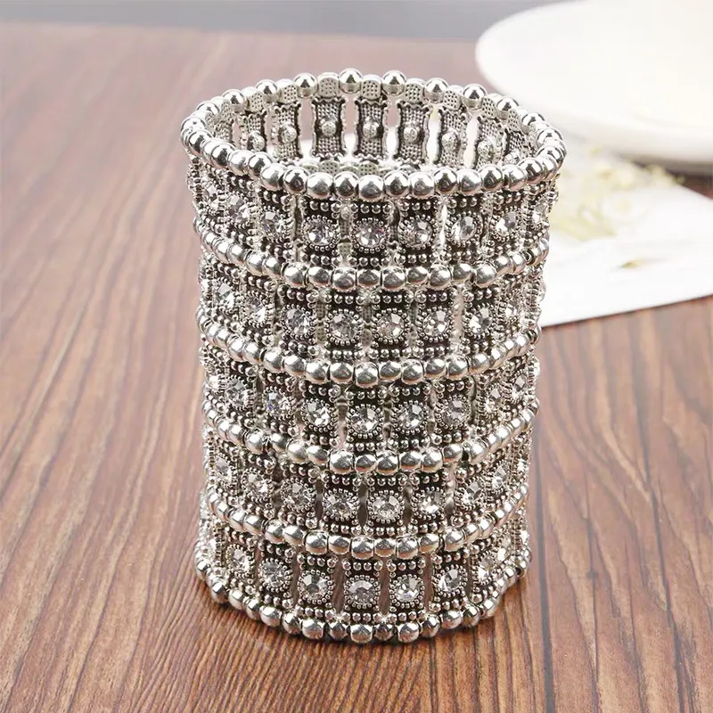 Pulseras elásticas anchas de moda clásicas con dijes, estilo retro punk exagerado, de cinco filas de cristales retráctiles, tejidas con cuentas a mano._voghion.com