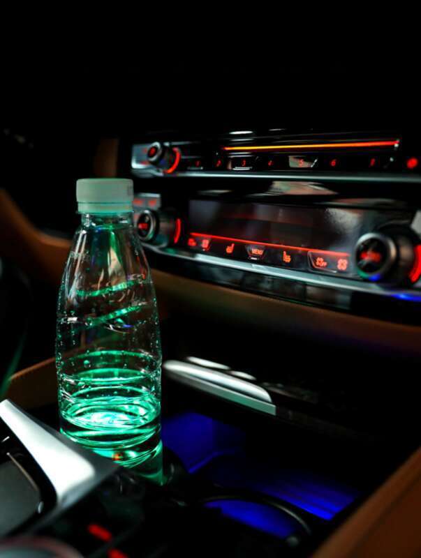 Tappetino luminoso per acqua a LED per auto Il modello può essere modificato con luce ambientale per slot per tazze per auto in acrilico Diametro 68 mm Sette_voghion.com