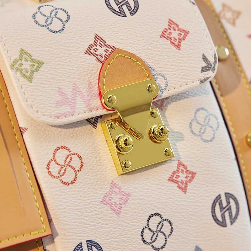 MKF Designer-Tasche, versandkostenfrei, leicht luxuriös, hochwertig bedruckt, klassisch-retro, lässig, geräumig, Damenhandtasche_voghion.com