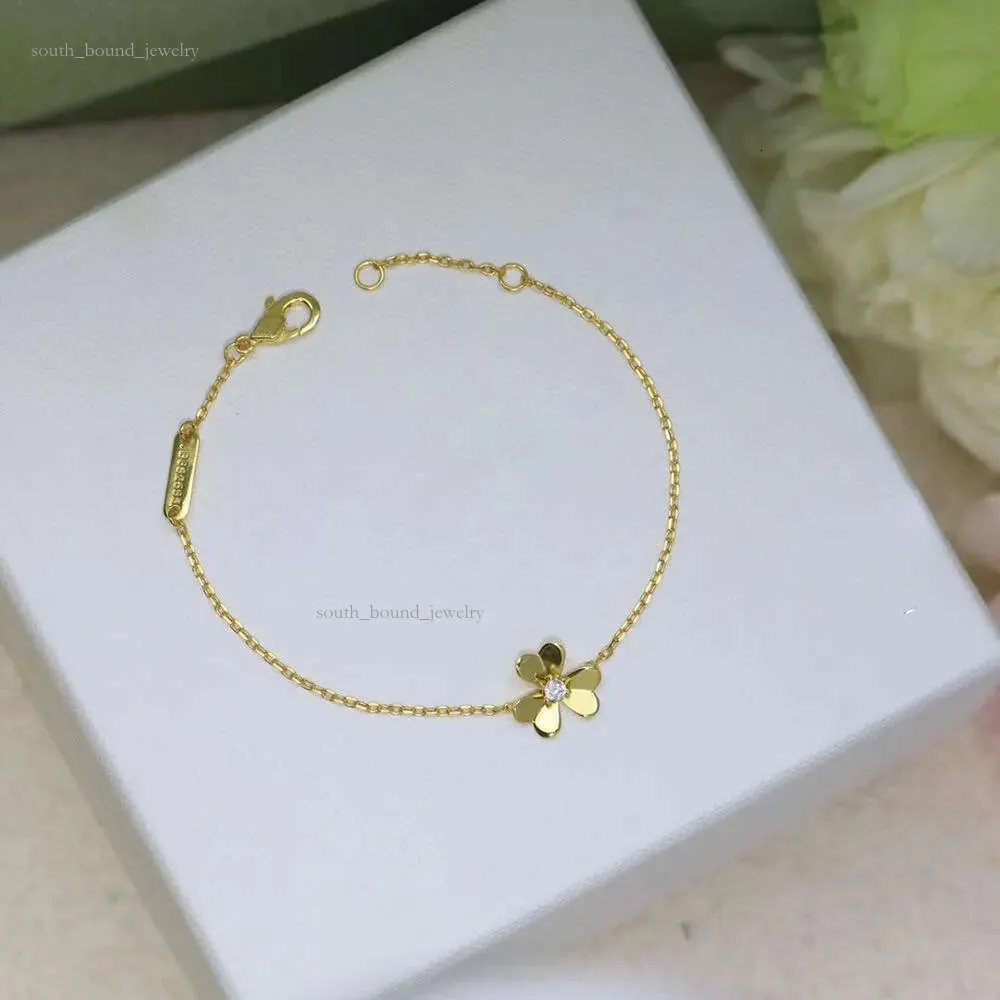 Bracelet Sier Red Love Women Vanclef Necklace Designer Charm Bracelets 4/Four-Leaf-Clover Rose Gold Ladybug Cherry_ipsvogv.com