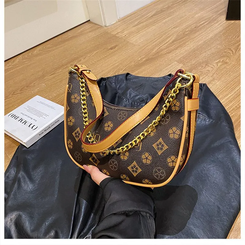 Free Shipping 2025 New Designer Fashionable Commuting Tote Premium Texture Printed Single Shoulder Diagonal Cross Armpit_voghion.com