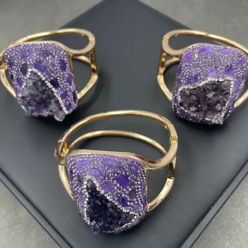 Bracelet jonc en améthyste naturelle et perle baroque d'eau douce_voghion.com