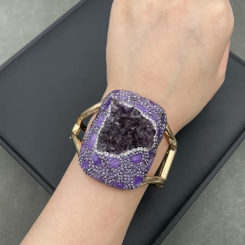 Bracelet jonc en améthyste naturelle et perle baroque d'eau douce_voghion.com