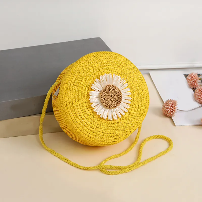 Borsa a tracolla da spiaggia intrecciata in paglia con fiori rotondi per donna, borsa a tracolla in rattan lavorata a mano e lavorata a maglia, colore caramella_voghion.com